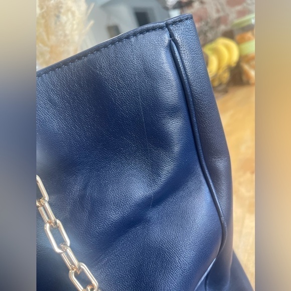 Tory Burch Carter Tote Chain Handle Tagged Tote Bag Leather Royal Navy 56968 - Picture 7 of 12